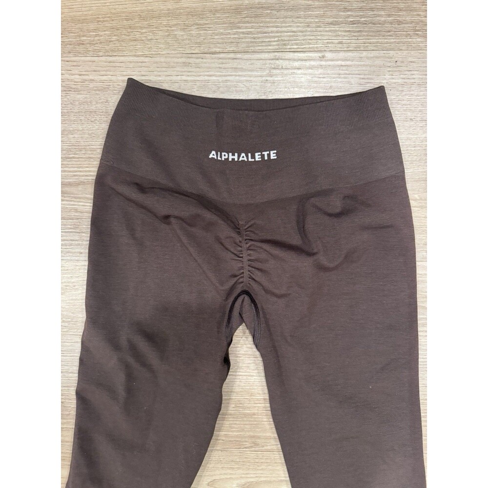 Alphalete amplify leggings rich brown size Medium high waisted booty scrunch